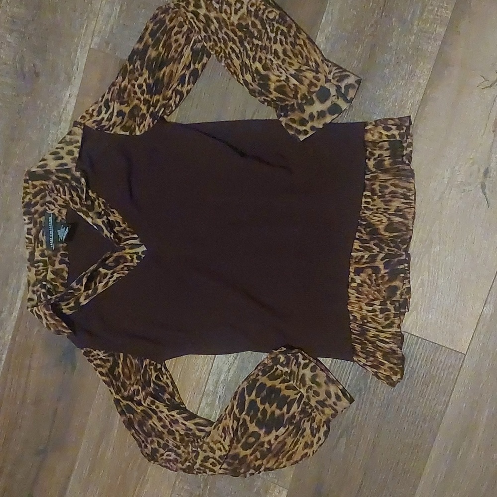 Leopard‎ top